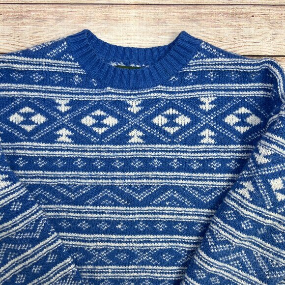 American Eagle Fair Isle Sweater Womens Large Blue White Geometric Knit Pullover - Picture 9 of 10